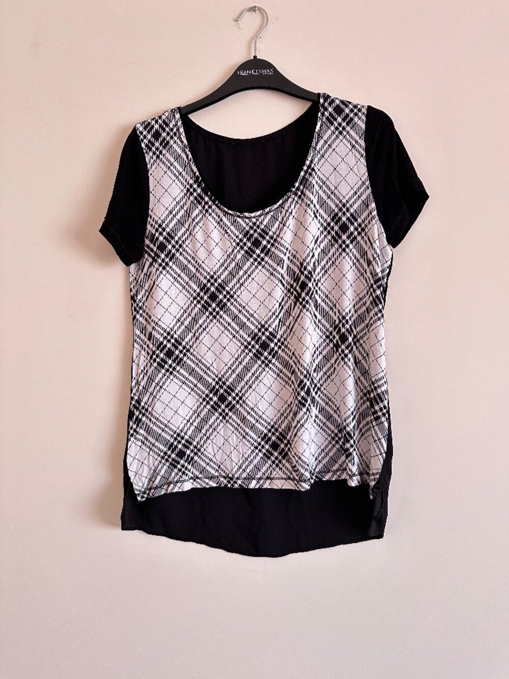 Black and White Plaid Short-Sleeve Top Blouse